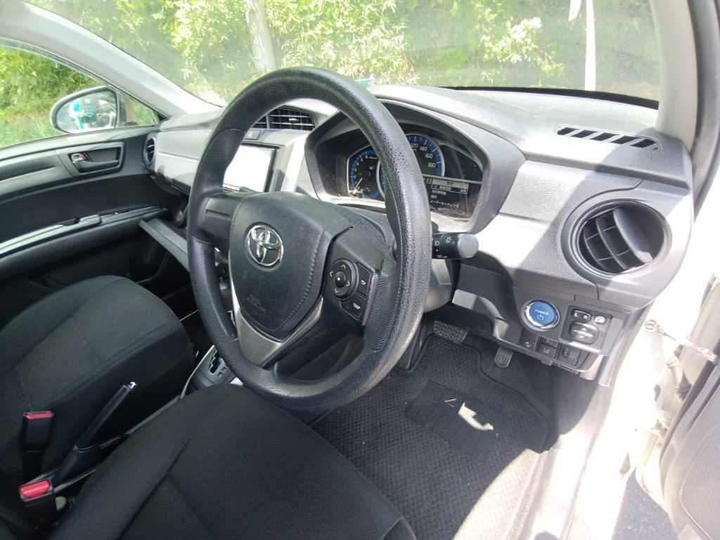 2021 Toyota Corolla Fielder ハイブリッド EX auction photo 9