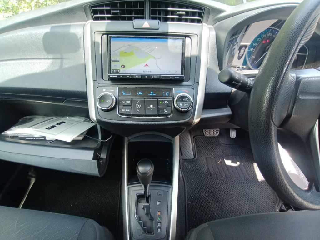 2021 Toyota Corolla Fielder ハイブリッド EX auction photo 11