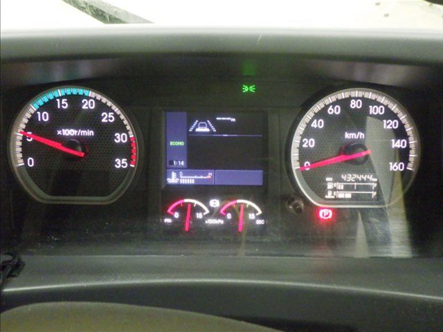 2020 Isuzu Forward Van auction photo 7
