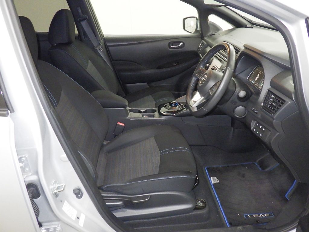 2018 Nissan Leaf G auction photo 6