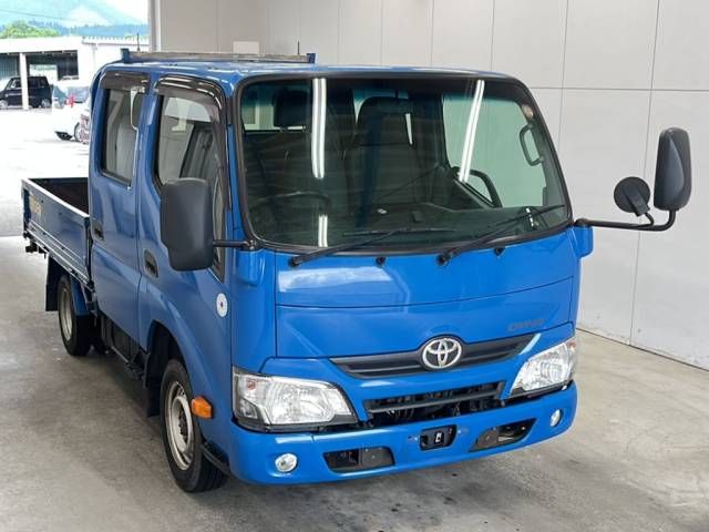 2019 Toyota Dyna Double cab auction photo 4