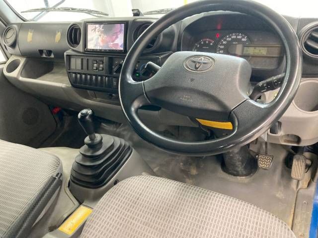 2019 Toyota Dyna Double cab auction photo 2