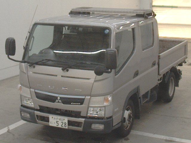 Japan Auction Vehicles 10 2017 Mitsubishi Fuso Canter Double cab auction photo