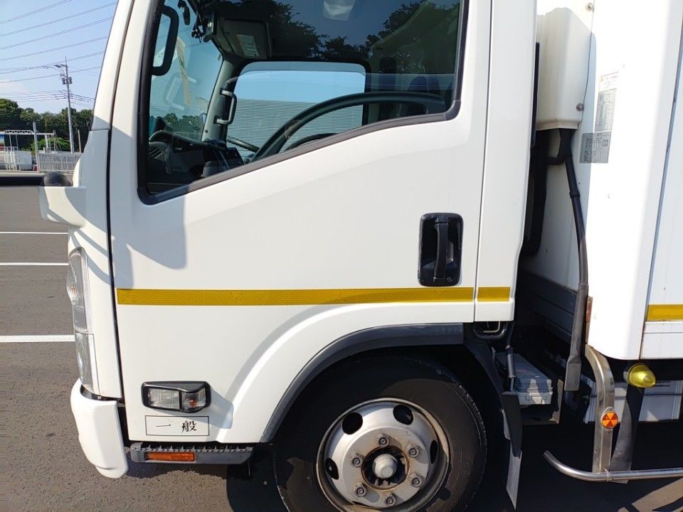 2017 Isuzu Elf auction photo 17