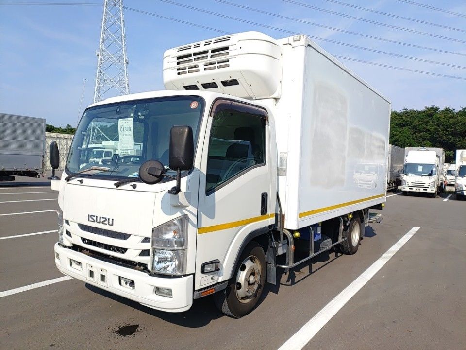 Japan Auction Vehicles 37 2017 Isuzu Elf auction photo