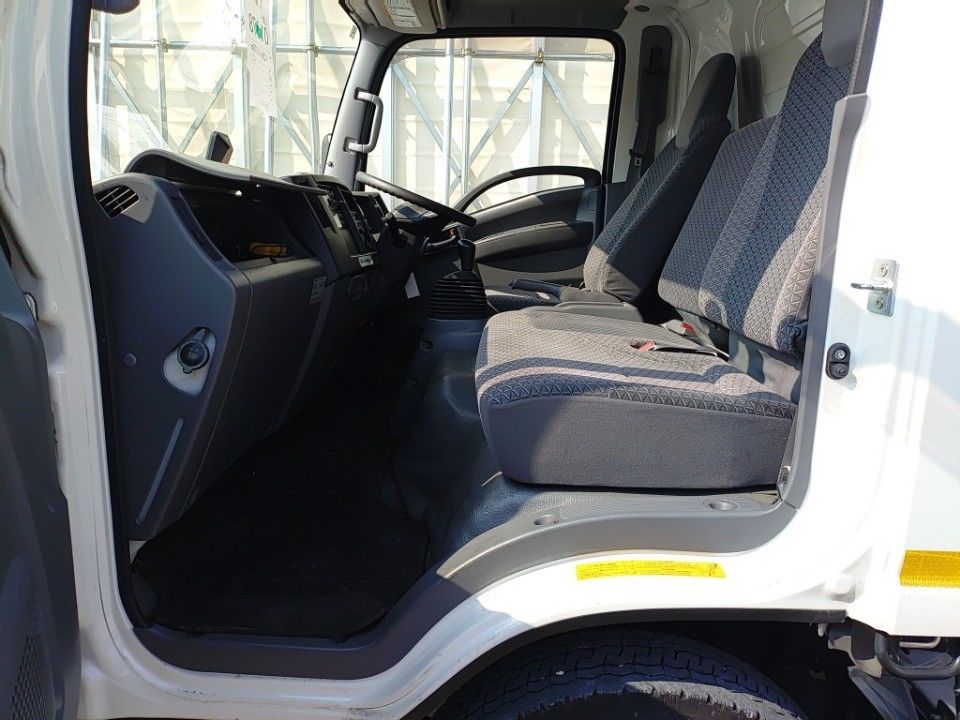 2017 Isuzu Elf auction photo 16