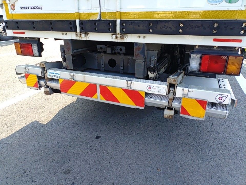 2017 Isuzu Elf auction photo 26