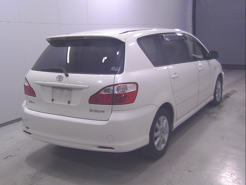 2005 Toyota Ipsum 240i auction photo 2