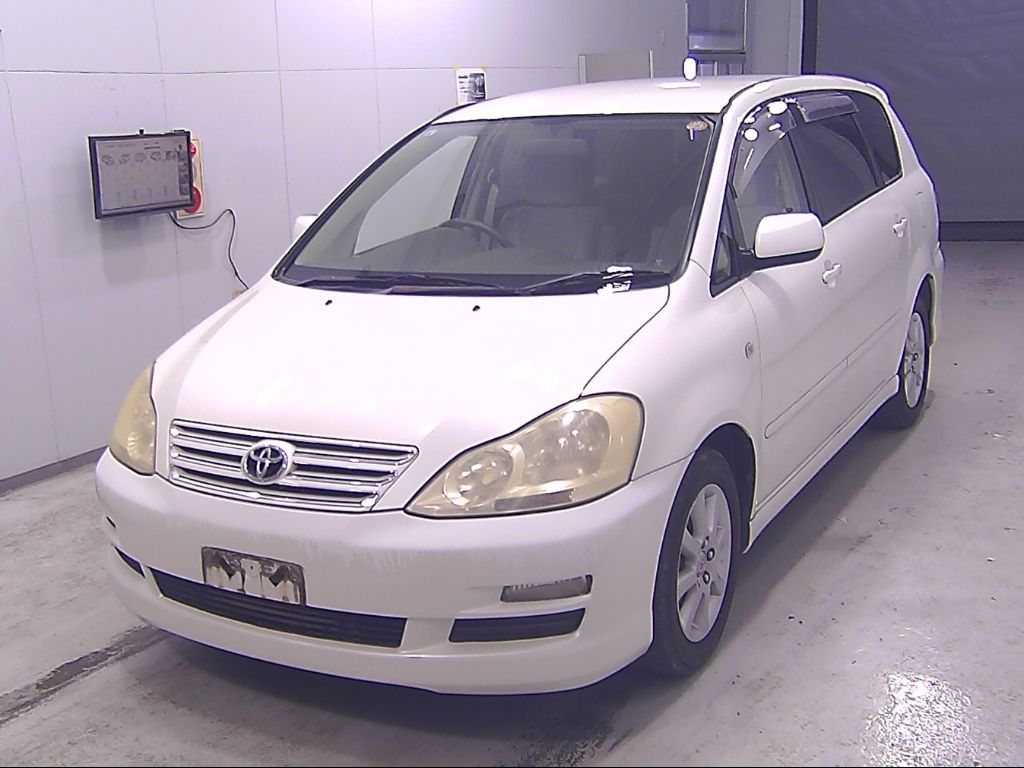 2005 Toyota Ipsum 240i auction photo 4