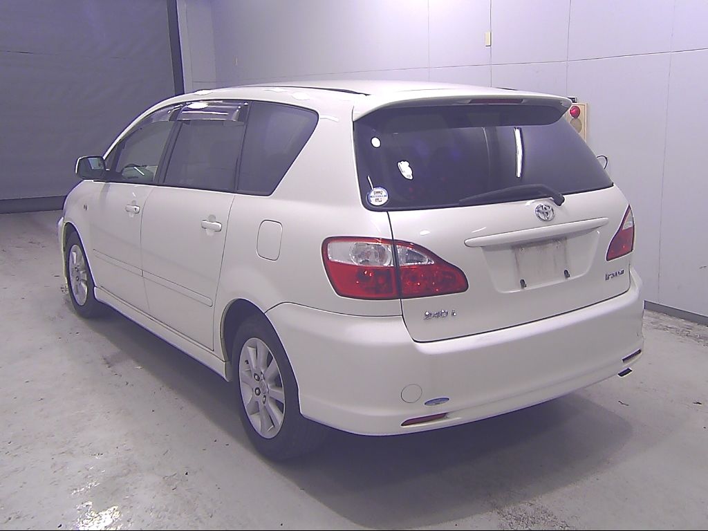 2005 Toyota Ipsum 240i auction photo 5