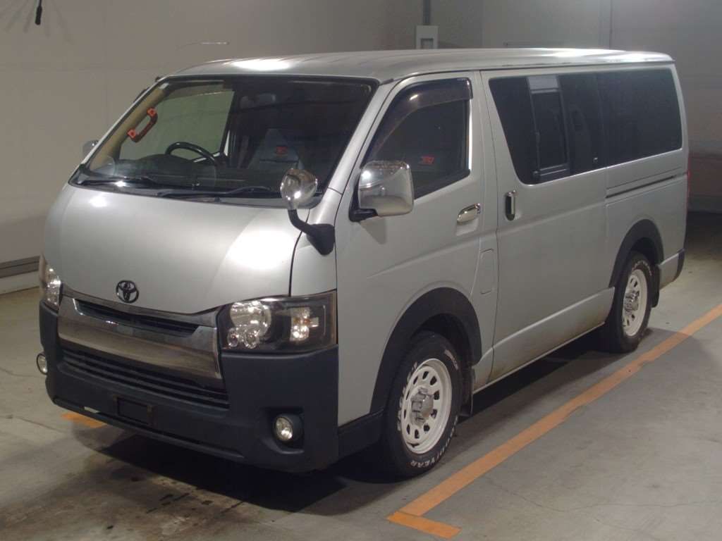 Japan Auction Vehicles 4 2006 Toyota Hiace ロングDX auction photo