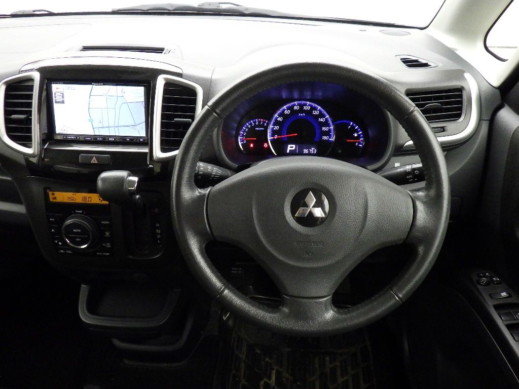 2011 Mitsubishi デリカD:2 4WD S auction photo 3