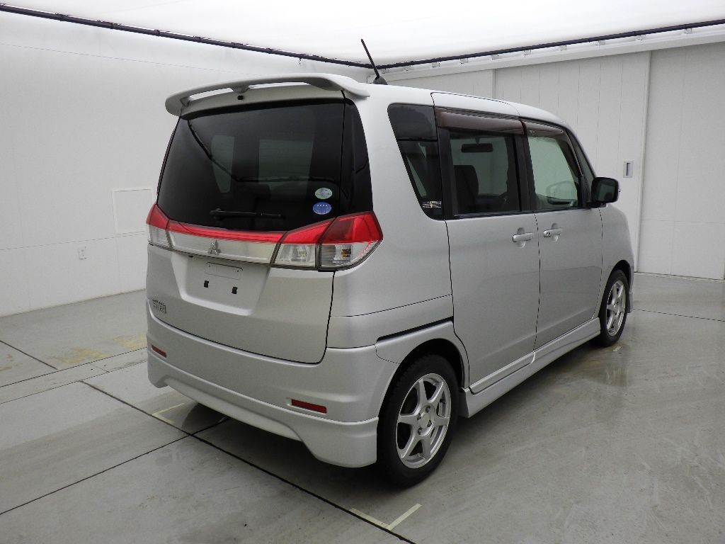 2011 Mitsubishi デリカD:2 4WD S auction photo 2
