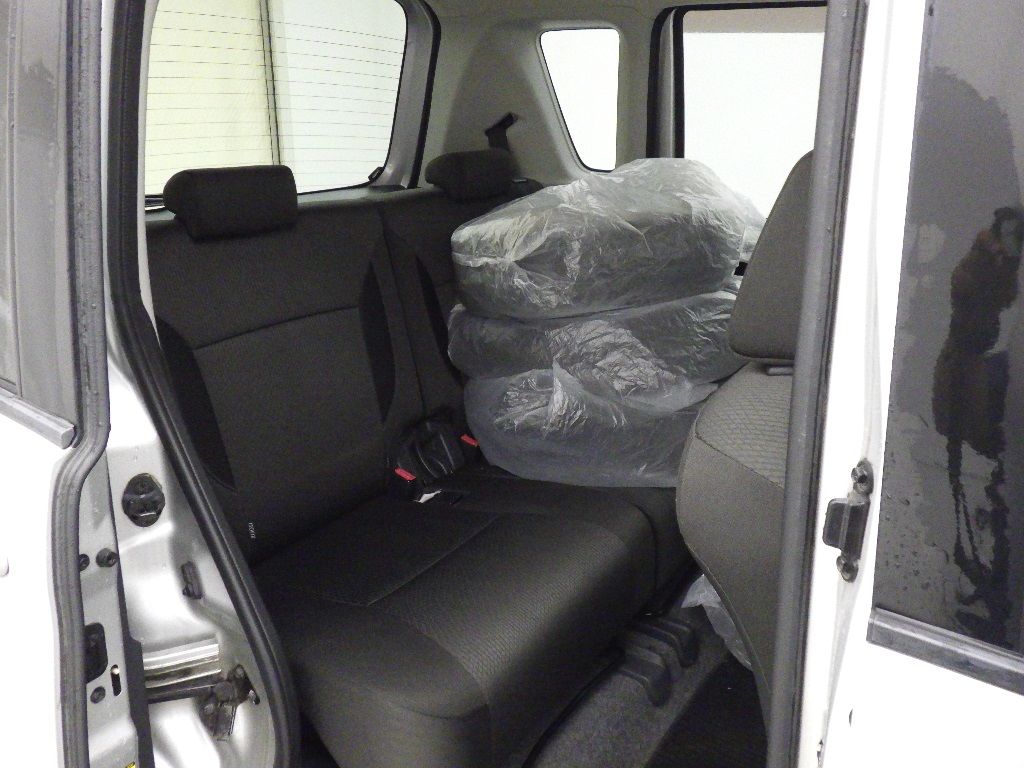 2011 Mitsubishi デリカD:2 4WD S auction photo 7