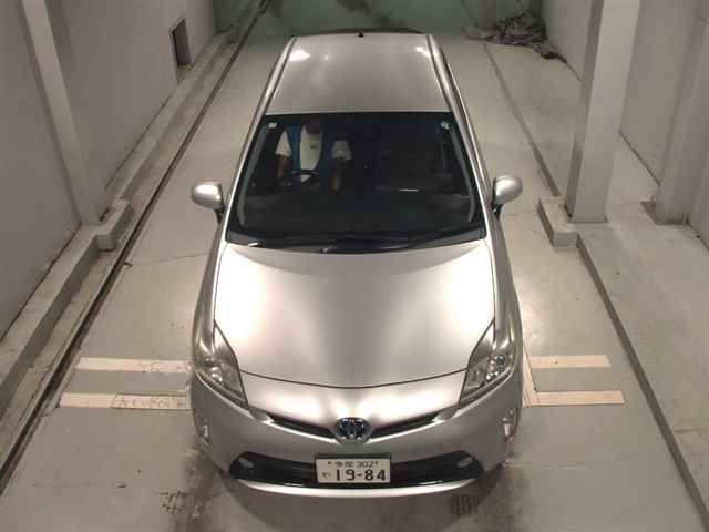 2013 Toyota Prius G auction photo 6