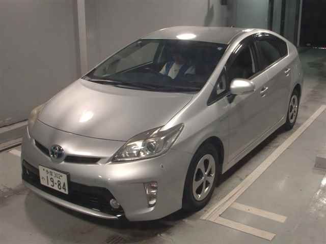 2013 Toyota Prius G auction photo 4