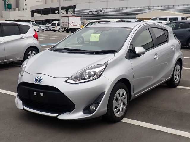 Japan Auction Vehicles 11 2021 Toyota Aqua S auction photo