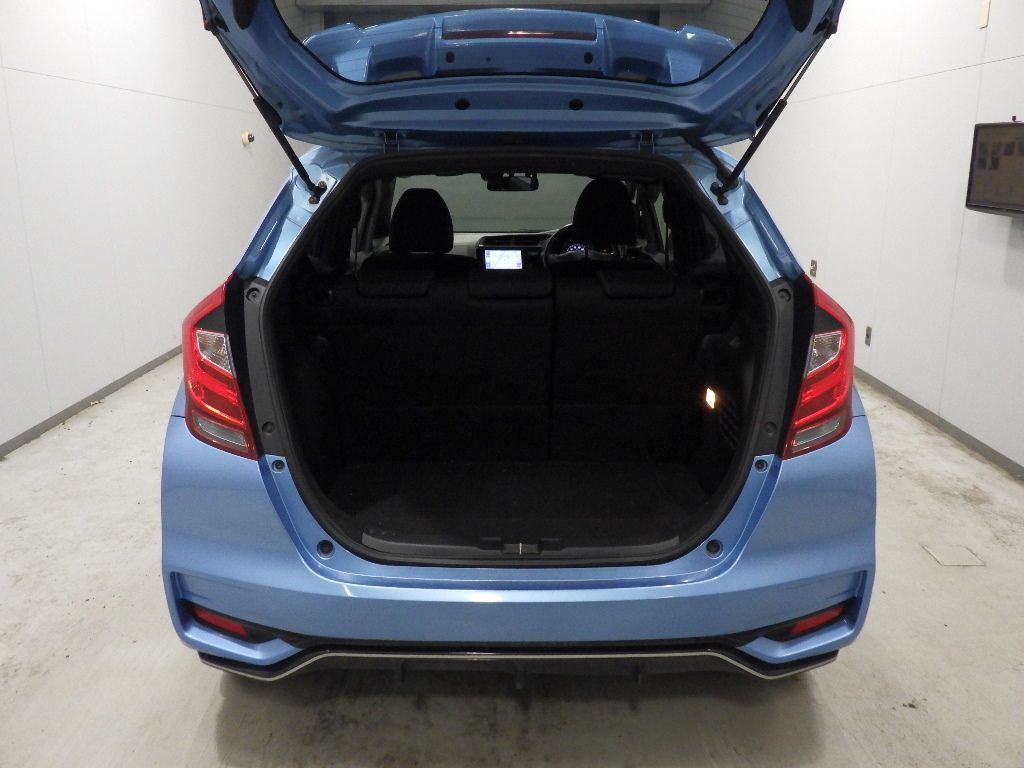 2017 Honda Fit ハイブリッドSホンダセンシング auction photo 8