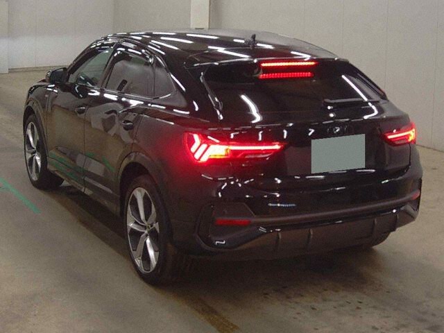 2024 Audi Q3 Sportback ダイナミックエディショ auction photo 2