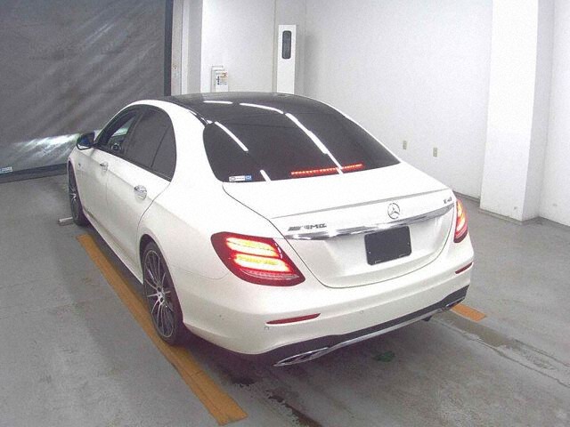 2017 Mercedes-Benz E-Class E43 4MATIC 4WD auction photo 2