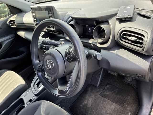 2023 Toyota Yaris Cross X auction photo 3