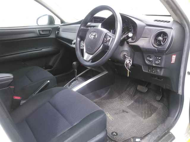 2019 Toyota Corolla Fielder hybrid auction photo 3