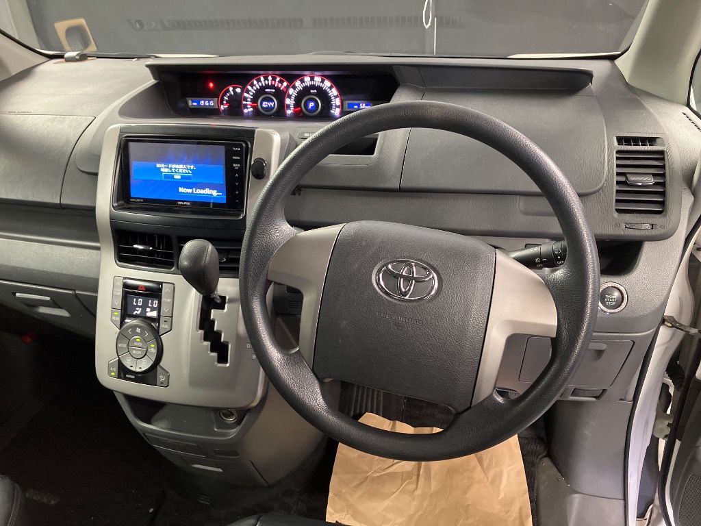 2008 Toyota Voxy Z auction photo 3