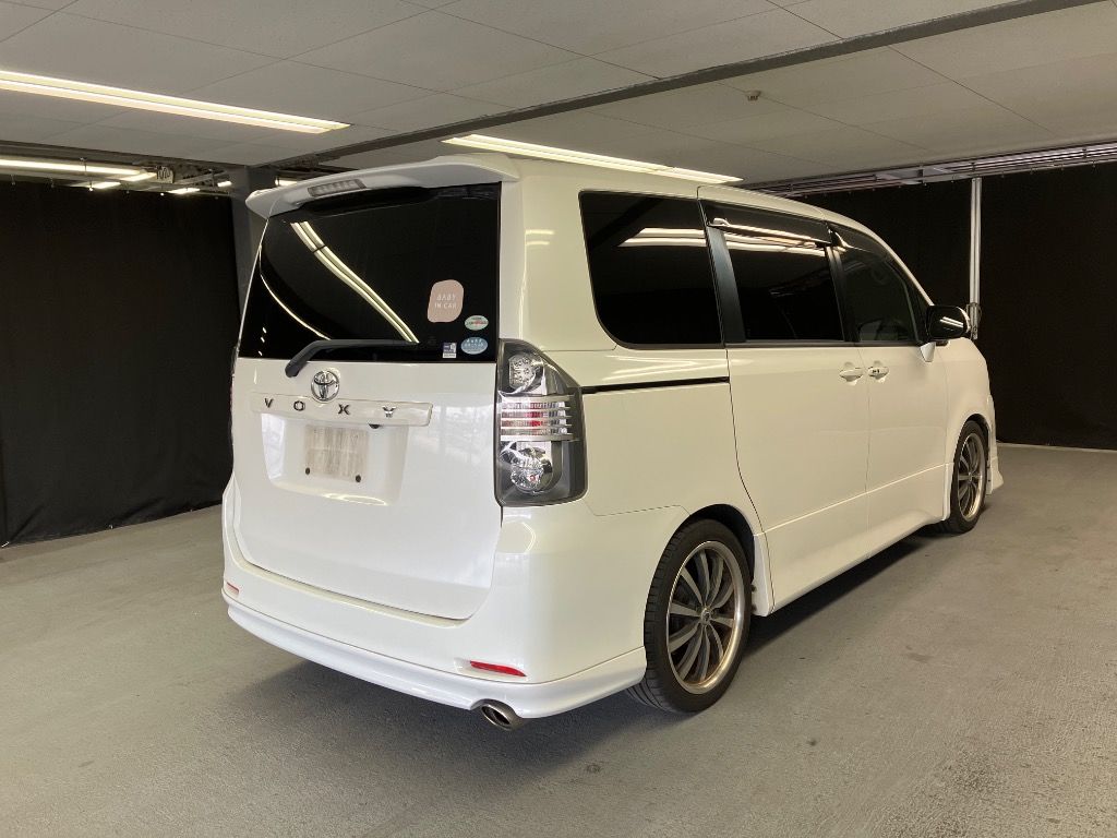 2008 Toyota Voxy Z auction photo 4