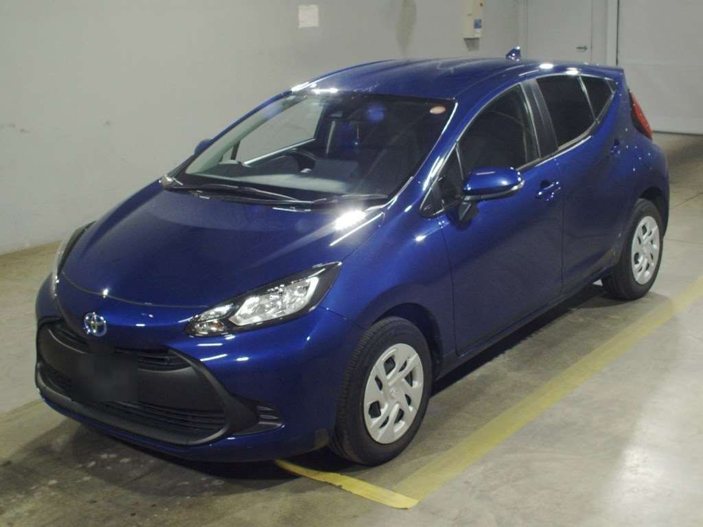 2022 Toyota Aqua X 4WD Japan auction vehicle