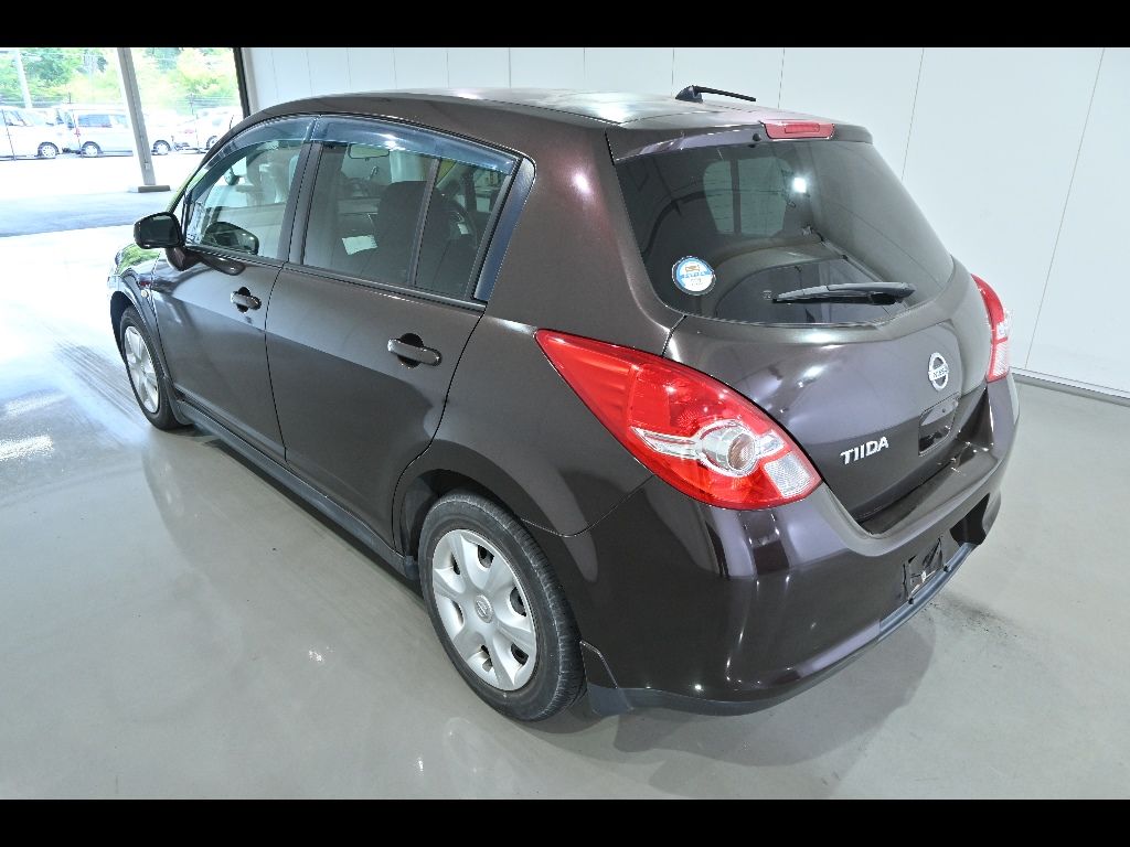 2011 Nissan ティーダ 15M SV+プラズマ auction photo 5