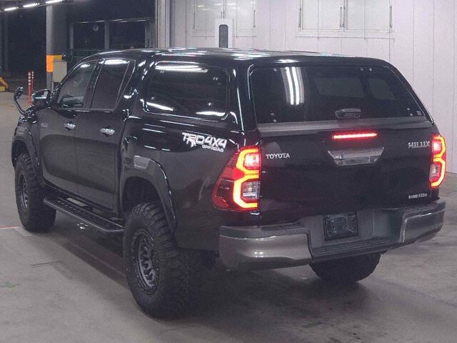 2018 Toyota Hilux 4WD auction photo 2