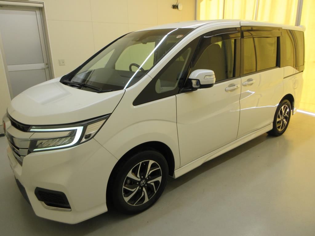 2021 Honda Stepwgn 4WD Honda Sensing 8-seater auction photo 4
