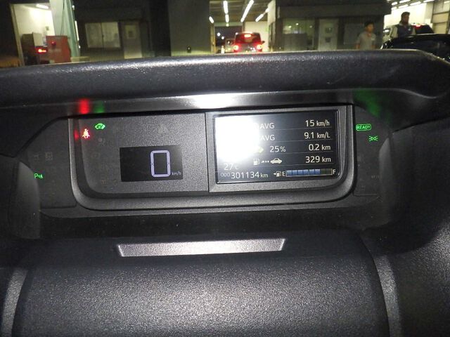 2023 Toyota ジャパンタクシー タクミ auction photo 6