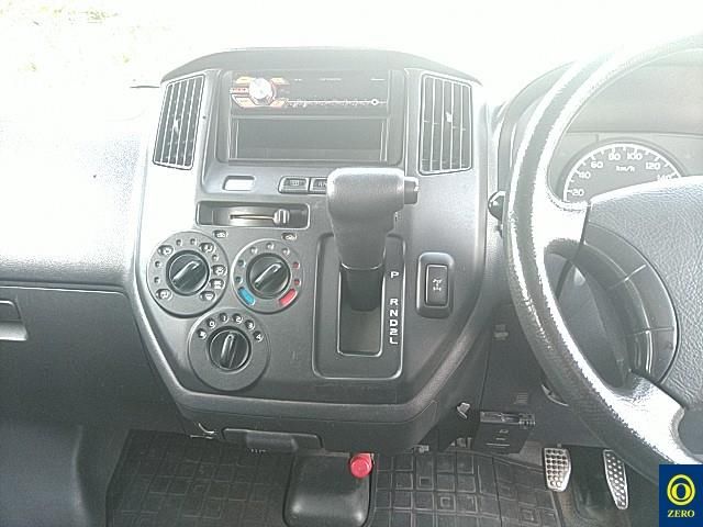 2014 Toyota タウンエース バン 5D 4WD GL 0.7トン auction photo 6