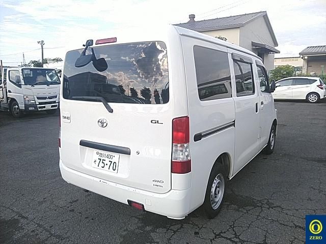 2014 Toyota タウンエース バン 5D 4WD GL 0.7トン auction photo 4