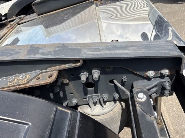 2020 Hino Profia tractor auction photo 12