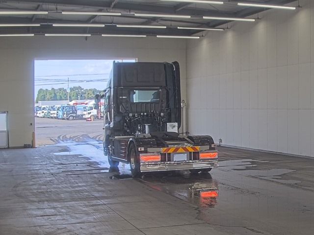 2020 Hino Profia tractor auction photo 2