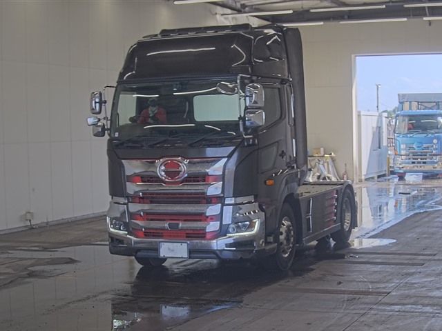 2020 Hino Profia tractor Japan auction vehicle