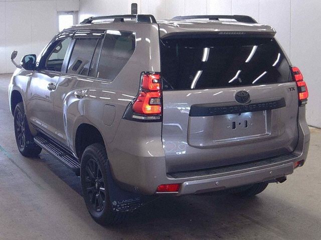 2023 Toyota Land Cruiser Prado TX L-P Matte Bra E 4WD auction photo 2