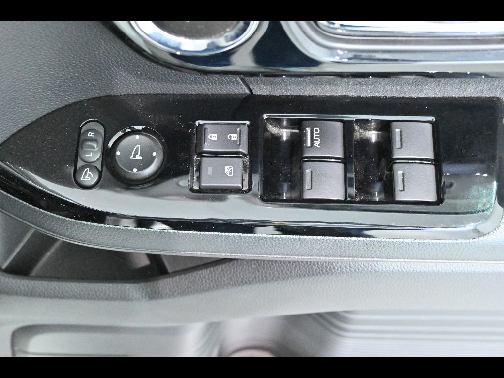 2021 Honda N-BOX カスタムLターボ auction photo 12