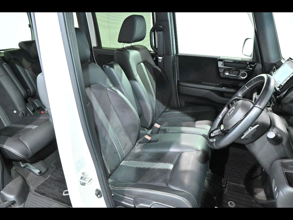 2021 Honda N-BOX カスタムLターボ auction photo 6