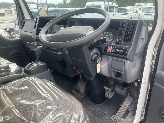 2018 Isuzu Elf Flat crane, 3-stage auction photo 5