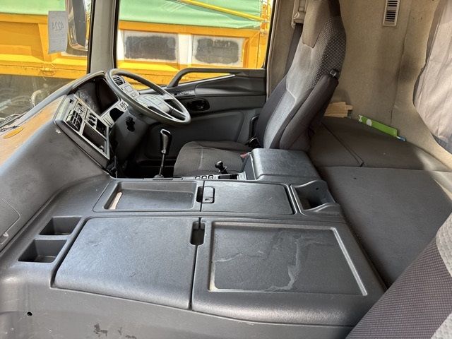 2017 Mitsubishi Fuso Sグレート chassis auction photo 5