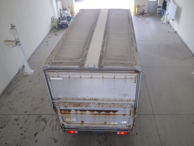 2010 Toyota Dyna アルミウイング auction photo 3