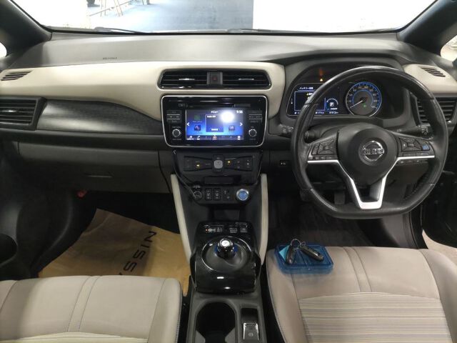 2018 Nissan Leaf G auction photo 3