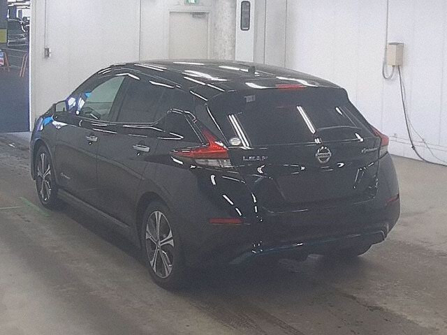 2018 Nissan Leaf G auction photo 2