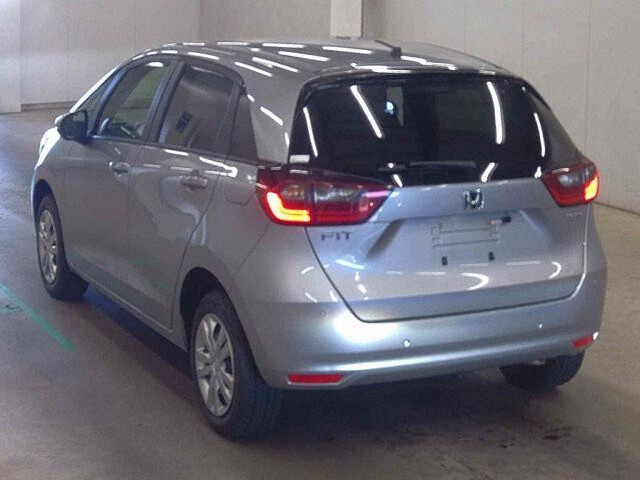 2023 Honda Fit EHEVベーシック 4WD auction photo 2