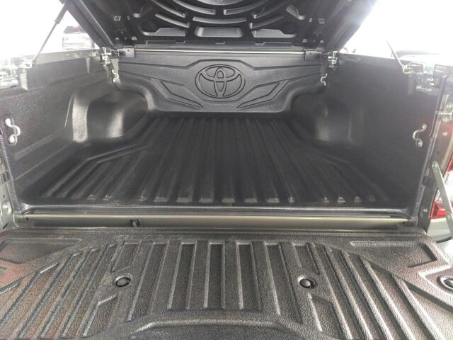 2022 Toyota Hilux Z 4WD auction photo 6