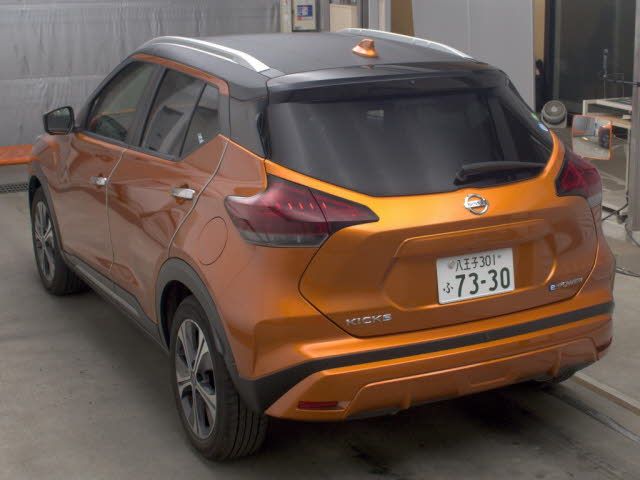 2022 Nissan Kicks X auction photo 2