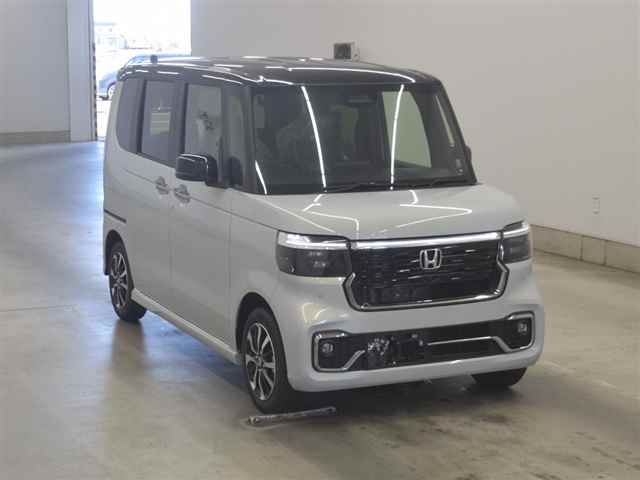 Japan Auction Vehicles 10 2026 Honda N_BOXカスタム Two-tone coordinated style auction photo